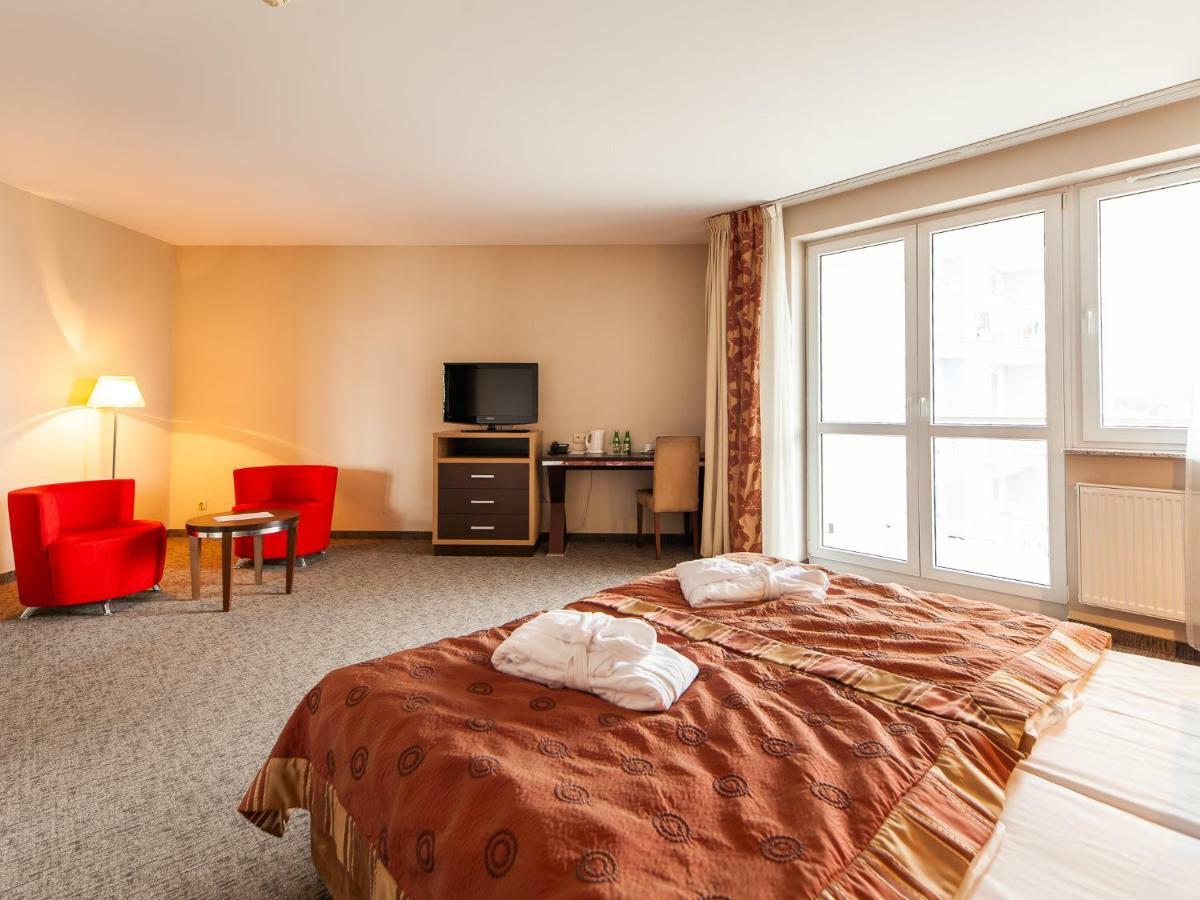 Apartament Hotelowy Delux W Kolobrzegu Ul Kosciuszki 16 Pobyt 7 Nocy 20 Procent Rabatu ,4 Dni 10 Procent Rabatu المظهر الخارجي الصورة